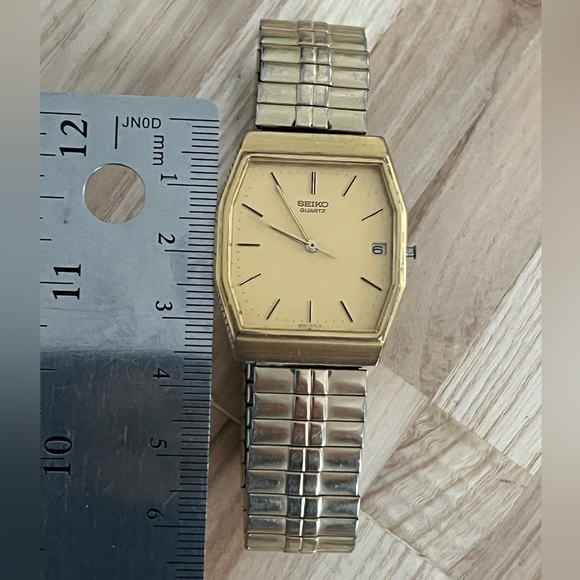 Seiko Vintage Watch Gold Tone Stretch Bracelet and Octagonal Dial Date Window - Picture 13 of 13